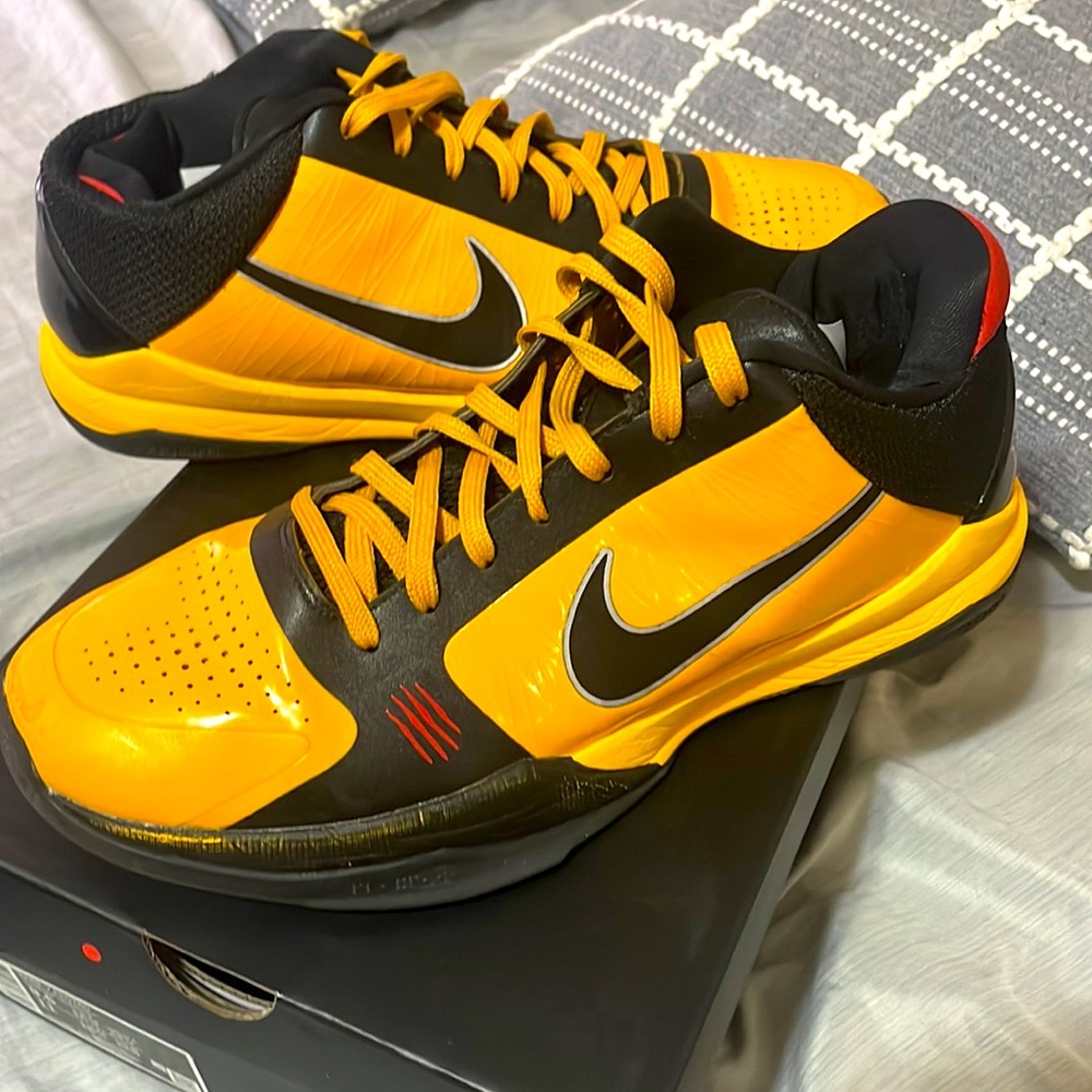 Kobe 5 Protro Bruce Lee